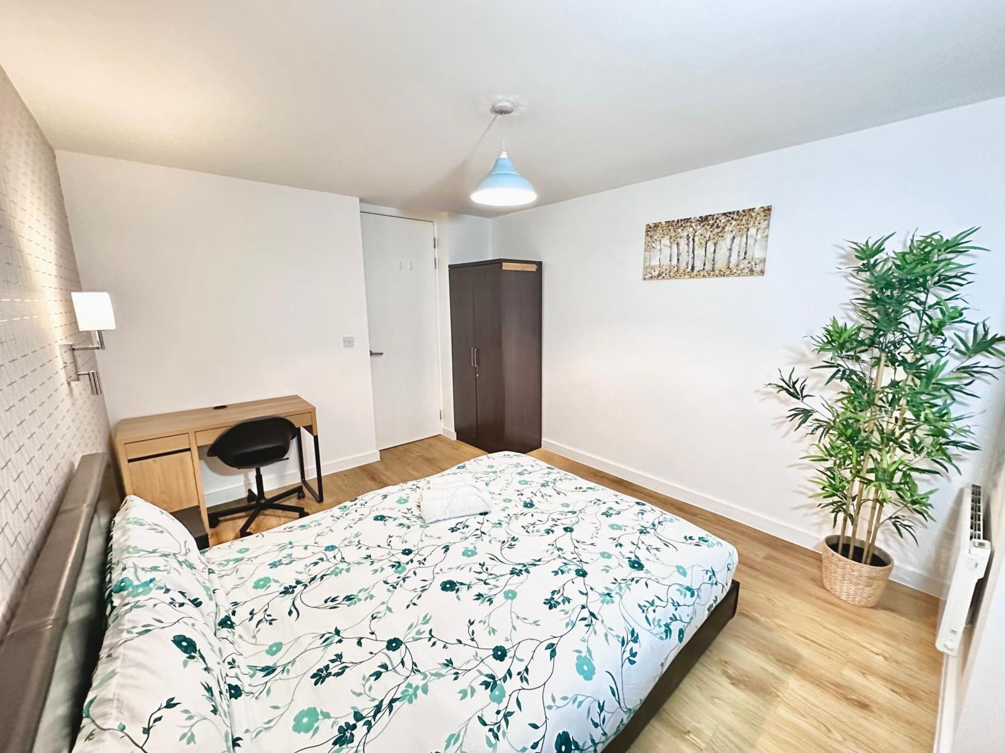 Private Garden Apartment With Geodome 曼彻斯特 外观 照片